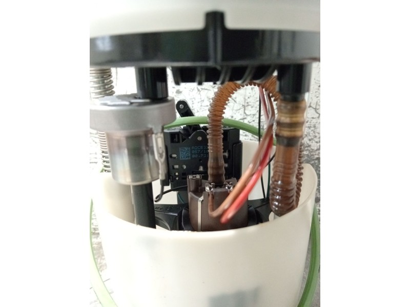 Recambio de bomba combustible para ford ka (ru8) 1.2 referencia OEM IAM A2C53257951 51806983 