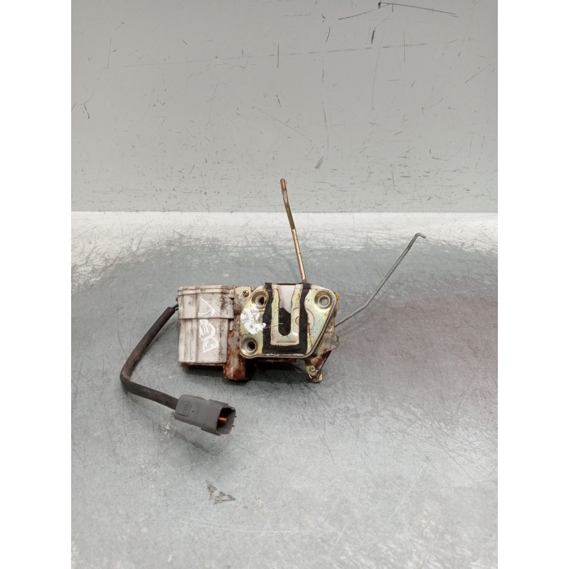 Recambio de motor cierre centralizado delantero derecho para mazda 626 iv hatchback (ge) 2.5 24v (ge5p) referencia OEM IAM 83000