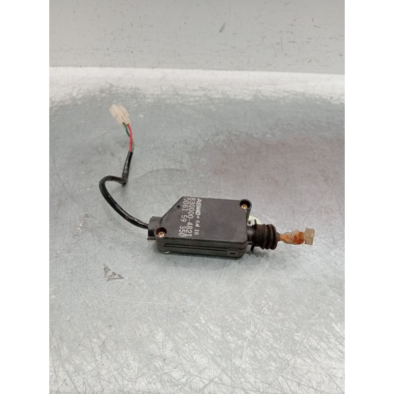 Recambio de motor cierre centralizado trasero izquierdo para mazda 626 iv hatchback (ge) 2.5 24v (ge5p) referencia OEM IAM 83000