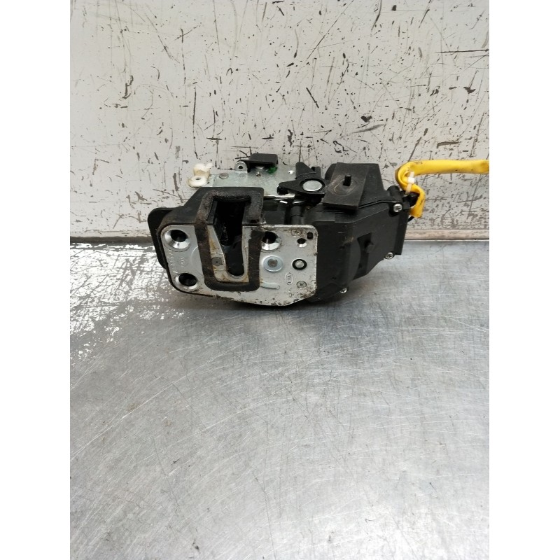 Recambio de motor cierre centralizado trasero izquierdo para kia sorento i (jc) 2.5 crdi referencia OEM IAM  5P 