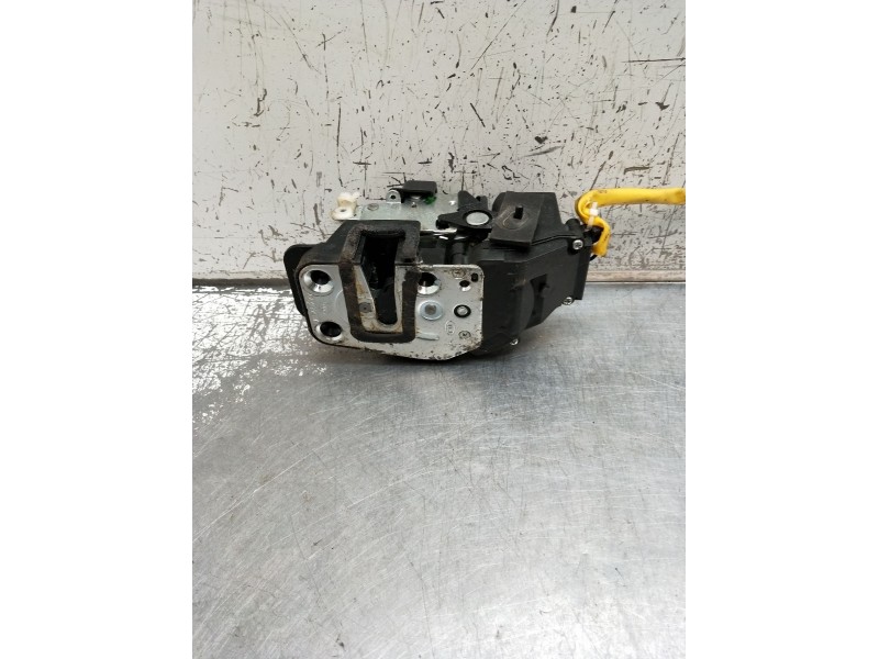Recambio de motor cierre centralizado trasero izquierdo para kia sorento i (jc) 2.5 crdi referencia OEM IAM  5P 