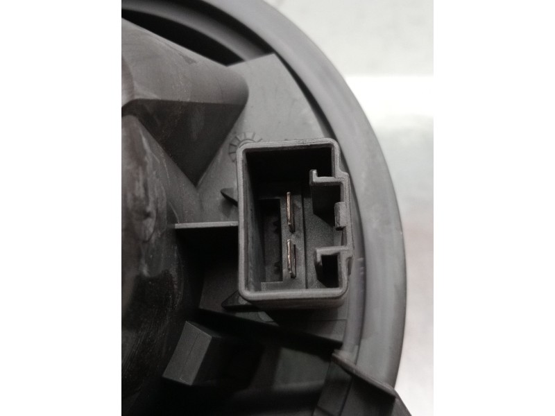 Recambio de motor calefaccion para ford mondeo iii (b5y) 2.0 16v tddi / tdci referencia OEM IAM 3S7H19E624 9140010463 