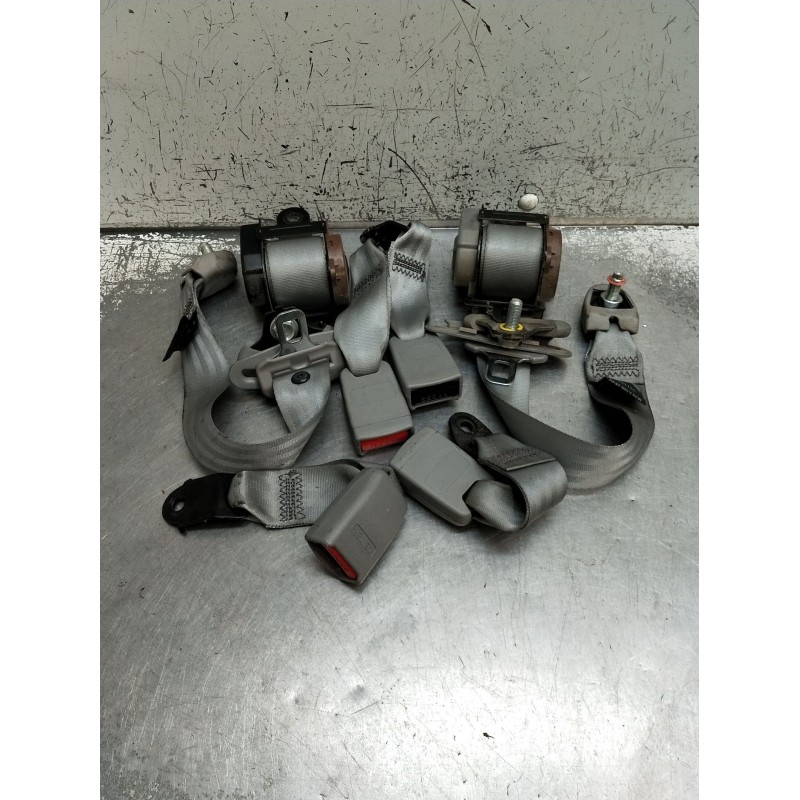 Recambio de juego cinturones trasero para kia sorento i (jc) 2.5 crdi referencia OEM IAM  4P 