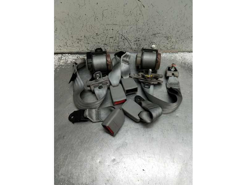 Recambio de juego cinturones trasero para kia sorento i (jc) 2.5 crdi referencia OEM IAM  4P 