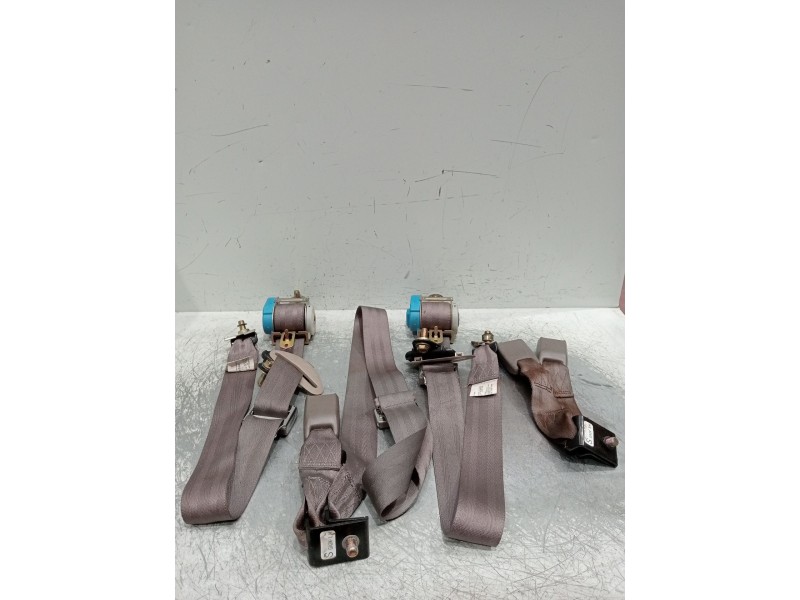 Recambio de juego cinturones trasero para mazda 626 iv hatchback (ge) 2.5 24v (ge5p) referencia OEM IAM  5P 