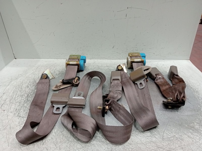 Recambio de juego cinturones trasero para mazda 626 iv hatchback (ge) 2.5 24v (ge5p) referencia OEM IAM  5P 