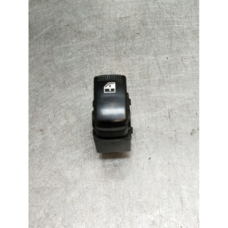 Recambio de mando elevalunas delantero derecho para kia sorento i (jc) 2.5 crdi referencia OEM IAM  5P 