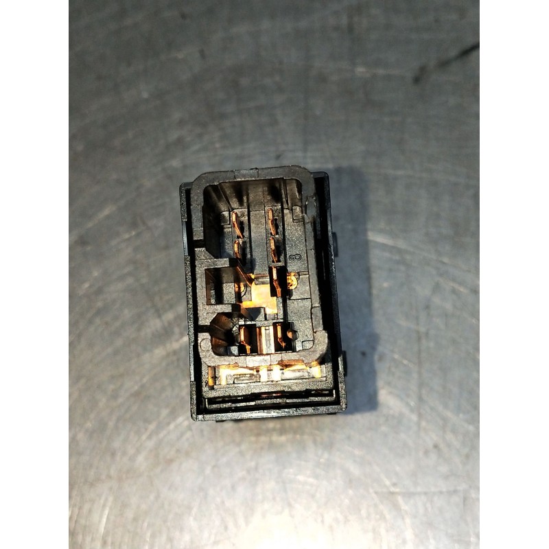 Recambio de mando elevalunas delantero derecho para kia sorento i (jc) 2.5 crdi referencia OEM IAM  5P 