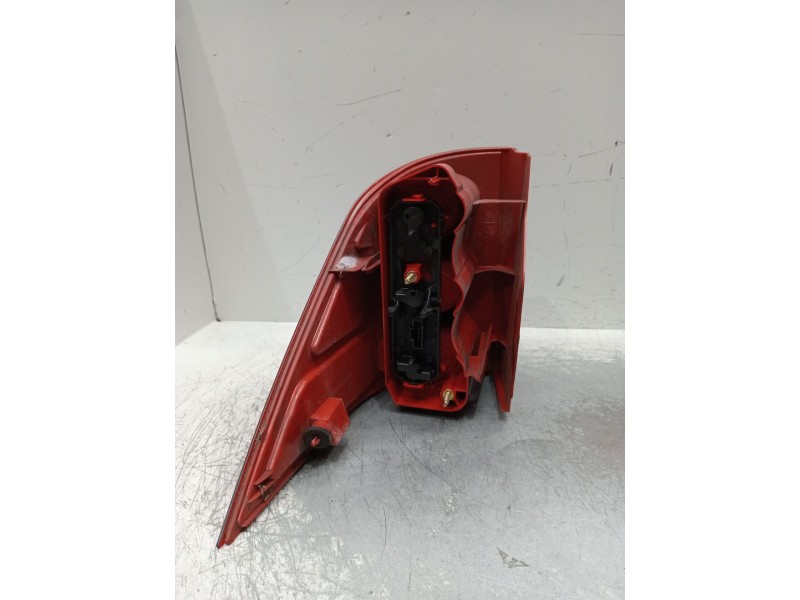 Recambio de piloto trasero izquierdo para peugeot 1007 (km_) 1.4 hdi referencia OEM IAM   