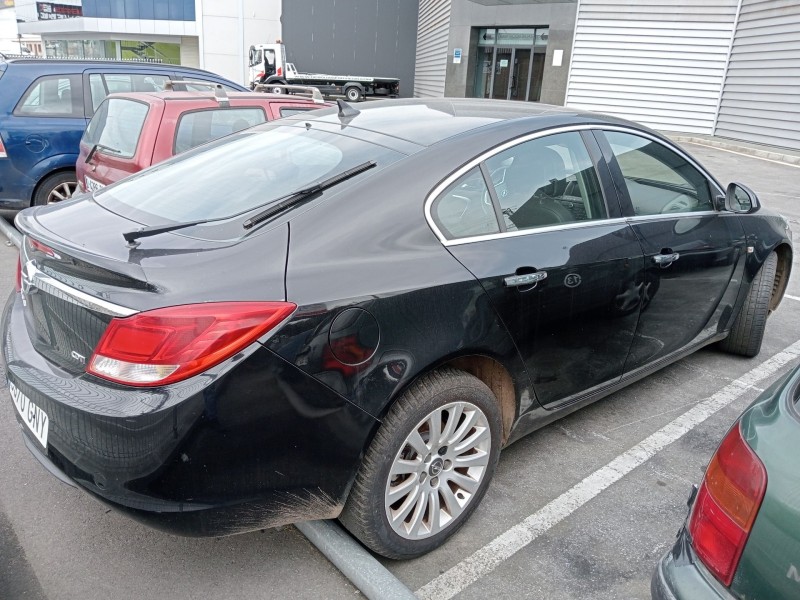 opel insignia a sedán (g09) del año 2009
