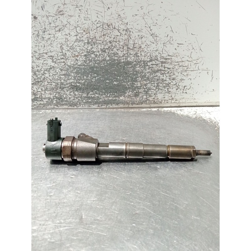 Recambio de inyector para opel insignia a sedán (g09) 2.0 cdti (69) referencia OEM IAM 0445110327 BOSCH 