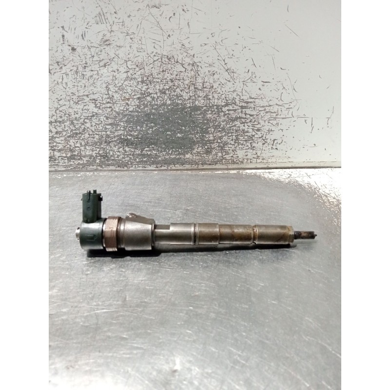 Recambio de inyector para opel insignia a sedán (g09) 2.0 cdti (69) referencia OEM IAM 0445110327 BOSCH 