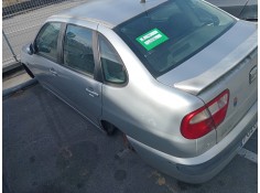 seat cordoba berlina (6k2) del año 2000 2