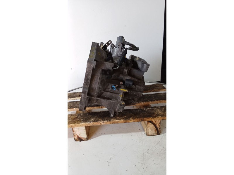 Recambio de caja cambios para opel zafira / zafira family b (a05) 1.9 cdti (m75) referencia OEM IAM M32 6V 60400690244