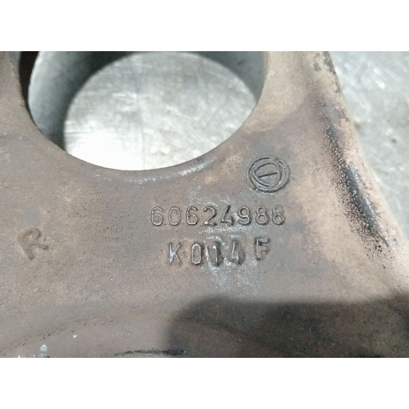Recambio de brazo suspension inferior delantero derecho para alfa romeo gt (937_) 1.9 jtd (937cxn1b) referencia OEM IAM 60624988