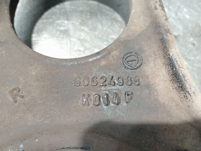 Recambio de brazo suspension inferior delantero derecho para alfa romeo gt (937_) 1.9 jtd (937cxn1b) referencia OEM IAM 60624988