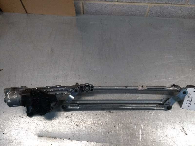 Recambio de motor limpia delantero para ford focus berlina (cap) 1.6 tdci cat referencia OEM IAM 0390241731 4M51117508AA 0397020