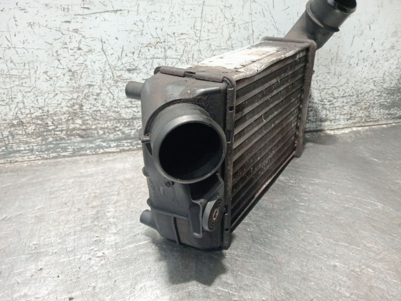 Recambio de intercooler para alfa romeo gt (937_) 1.9 jtd (937cxn1b) referencia OEM IAM 1686864 517159990 