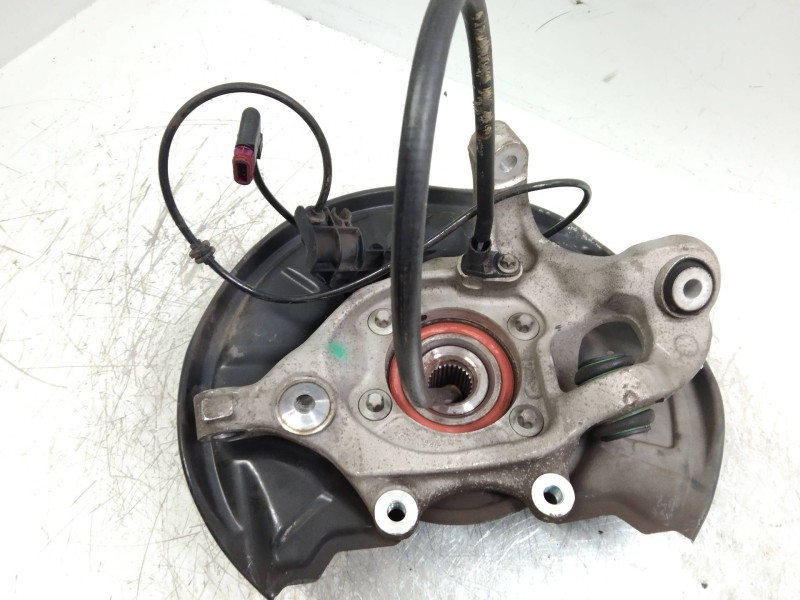 Recambio de mangueta trasera izquierda para mercedes clase c (w204) berlina 2.2 cdi cat referencia OEM IAM   