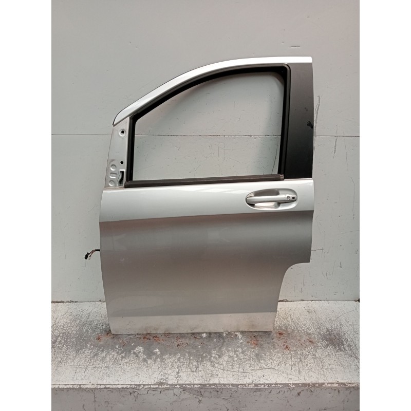Recambio de puerta delantera izquierda para mercedes-benz clase v (w447) v 200 cdi / d (447.811, 447.813, 447.815) referencia OE
