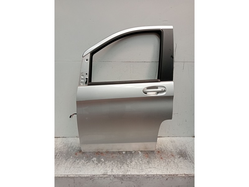 Recambio de puerta delantera izquierda para mercedes-benz clase v (w447) v 200 cdi / d (447.811, 447.813, 447.815) referencia OE