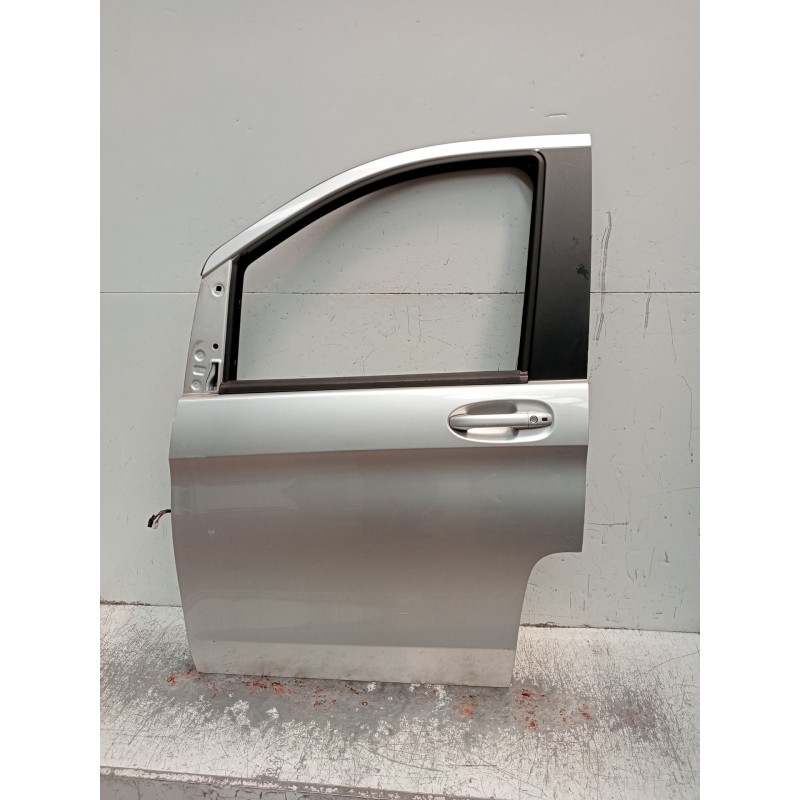 Recambio de puerta delantera izquierda para mercedes-benz clase v (w447) v 200 cdi / d (447.811, 447.813, 447.815) referencia OE