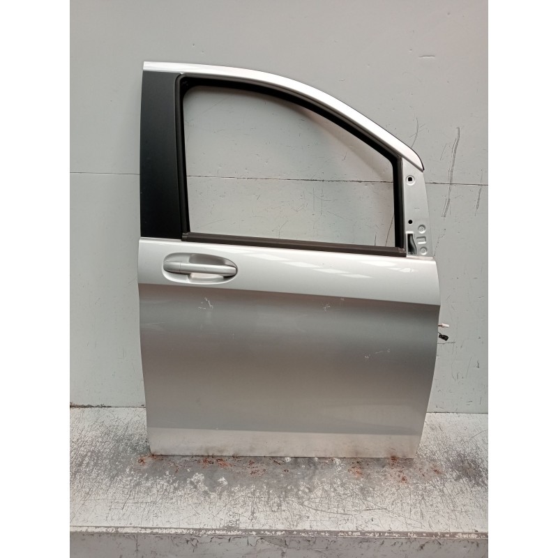 Recambio de puerta delantera derecha para mercedes-benz clase v (w447) v 200 cdi / d (447.811, 447.813, 447.815) referencia OEM 