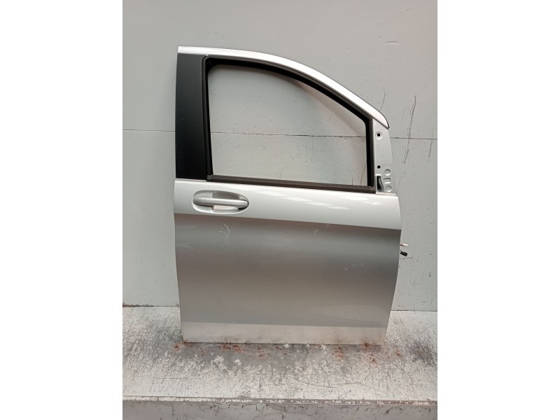 Recambio de puerta delantera derecha para mercedes-benz clase v (w447) v 200 cdi / d (447.811, 447.813, 447.815) referencia OEM 