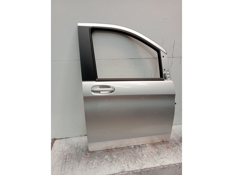 Recambio de puerta delantera derecha para mercedes-benz clase v (w447) v 200 cdi / d (447.811, 447.813, 447.815) referencia OEM 