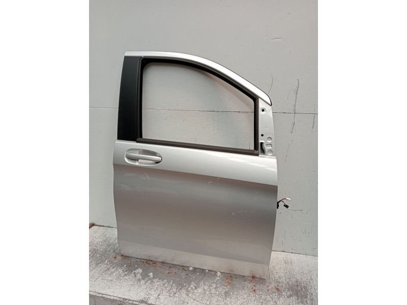 Recambio de puerta delantera derecha para mercedes-benz clase v (w447) v 200 cdi / d (447.811, 447.813, 447.815) referencia OEM 