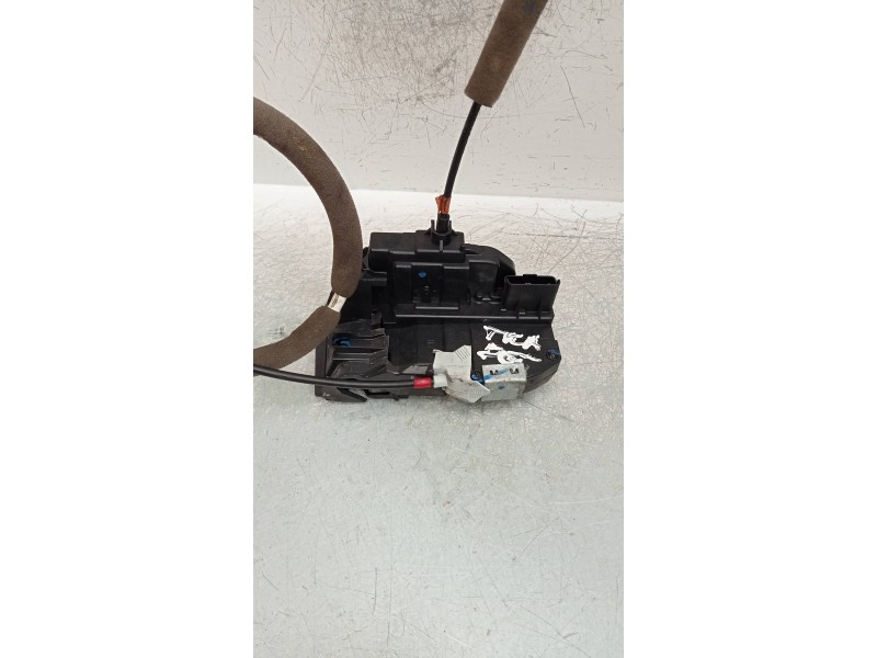 Recambio de motor cierre centralizado trasero derecho para renault kadjar experience referencia OEM IAM   