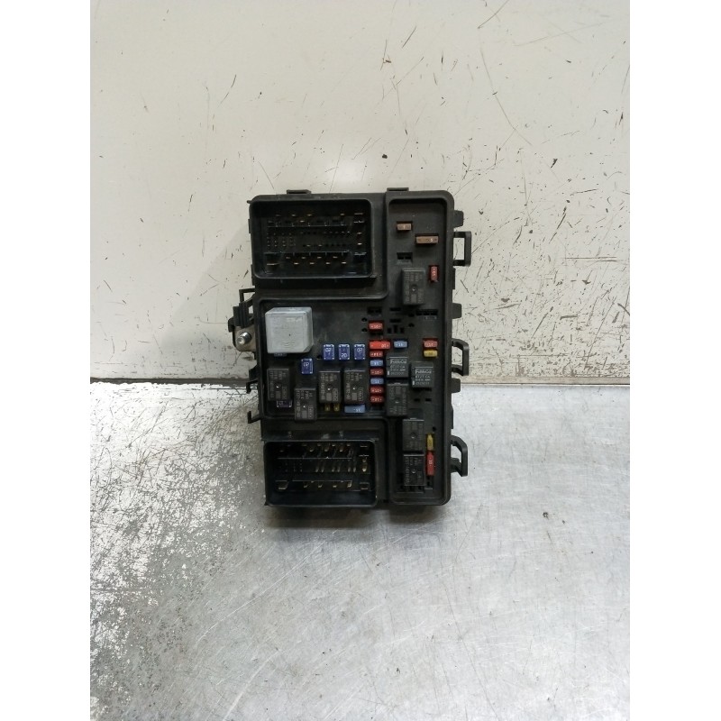 Recambio de caja reles / fusibles para ford s-max (cj, wa6) 2.0 tdci referencia OEM IAM F2GT14A067EC  