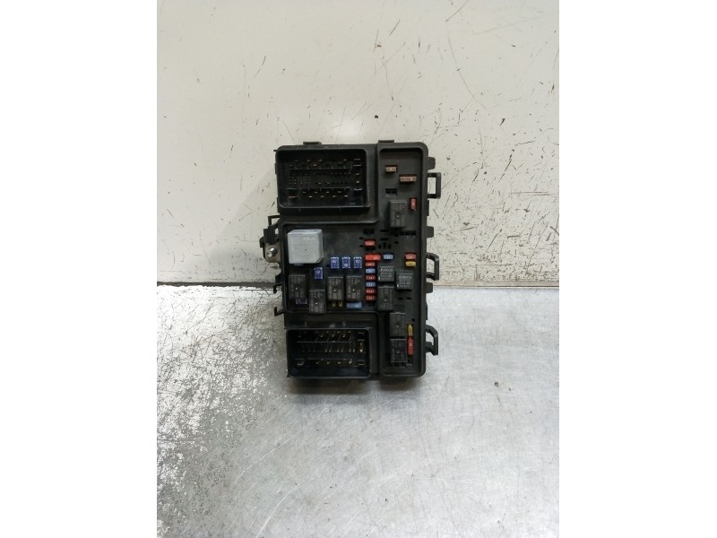 Recambio de caja reles / fusibles para ford s-max (cj, wa6) 2.0 tdci referencia OEM IAM F2GT14A067EC  
