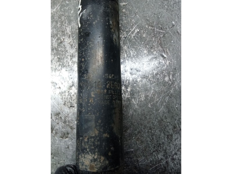 Recambio de amortiguador trasero derecho para kia sorento i (jc) 2.5 crdi referencia OEM IAM 553103E600  