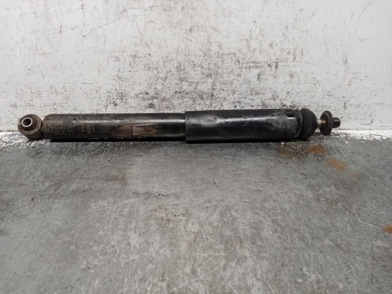 Recambio de amortiguador trasero izquierdo para kia sorento i (jc) 2.5 crdi referencia OEM IAM 553103E600  