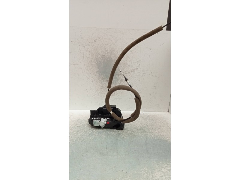 Recambio de motor cierre centralizado trasero izquierdo para renault kadjar experience referencia OEM IAM   