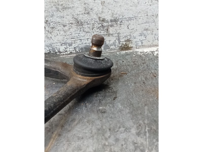 Recambio de brazo suspension superior delantero izquierdo para kia sorento i (jc) 2.5 crdi referencia OEM IAM   