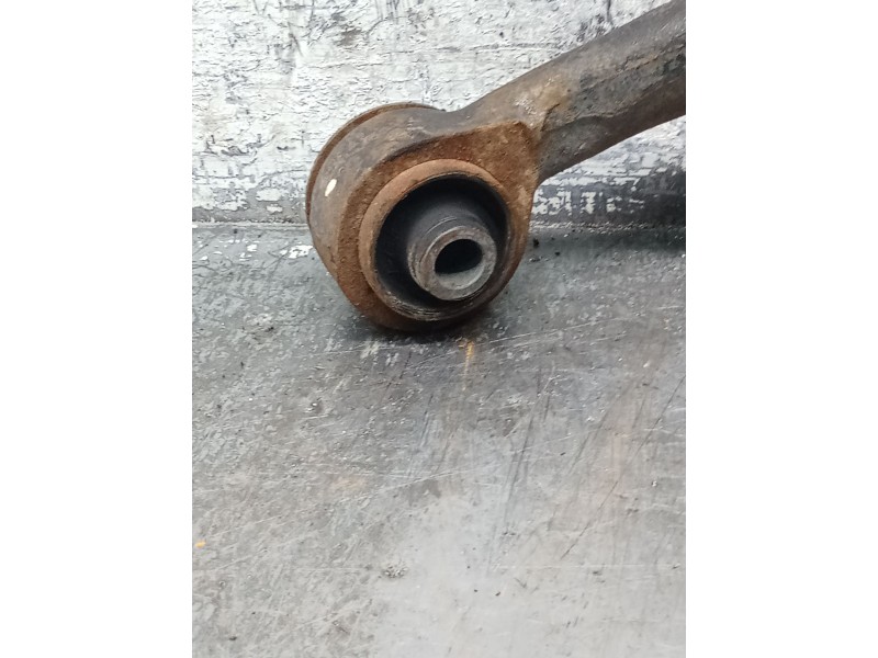 Recambio de brazo suspension superior delantero izquierdo para kia sorento i (jc) 2.5 crdi referencia OEM IAM   