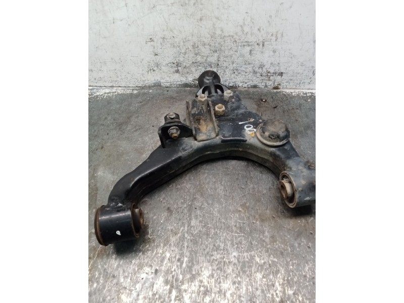 Recambio de brazo suspension inferior delantero derecho para kia sorento i (jc) 2.5 crdi referencia OEM IAM   
