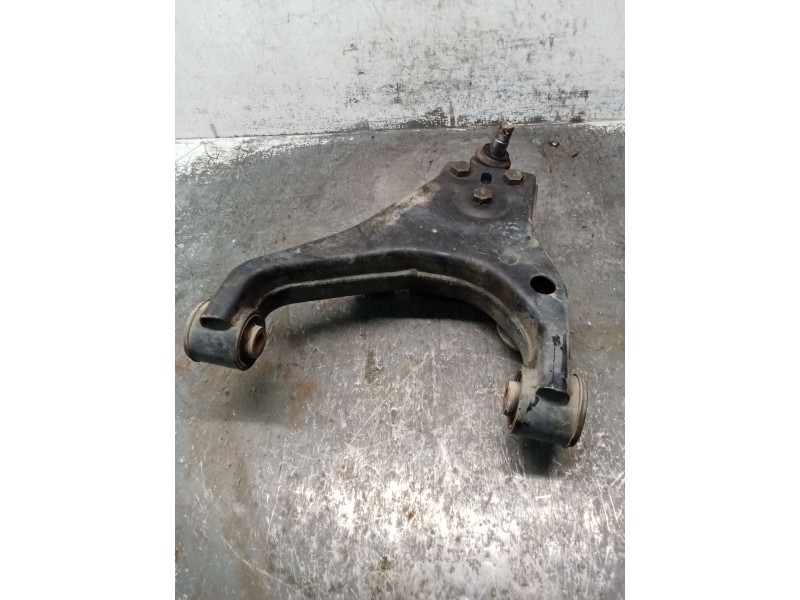 Recambio de brazo suspension inferior delantero izquierdo para kia sorento i (jc) 2.5 crdi referencia OEM IAM   
