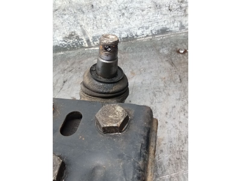 Recambio de brazo suspension inferior delantero izquierdo para kia sorento i (jc) 2.5 crdi referencia OEM IAM   