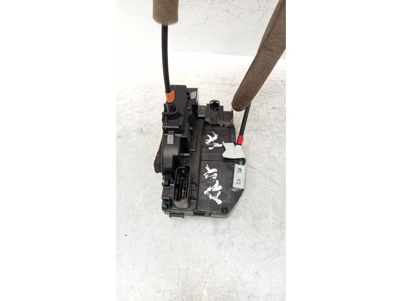Recambio de motor cierre centralizado trasero izquierdo para renault kadjar experience referencia OEM IAM   