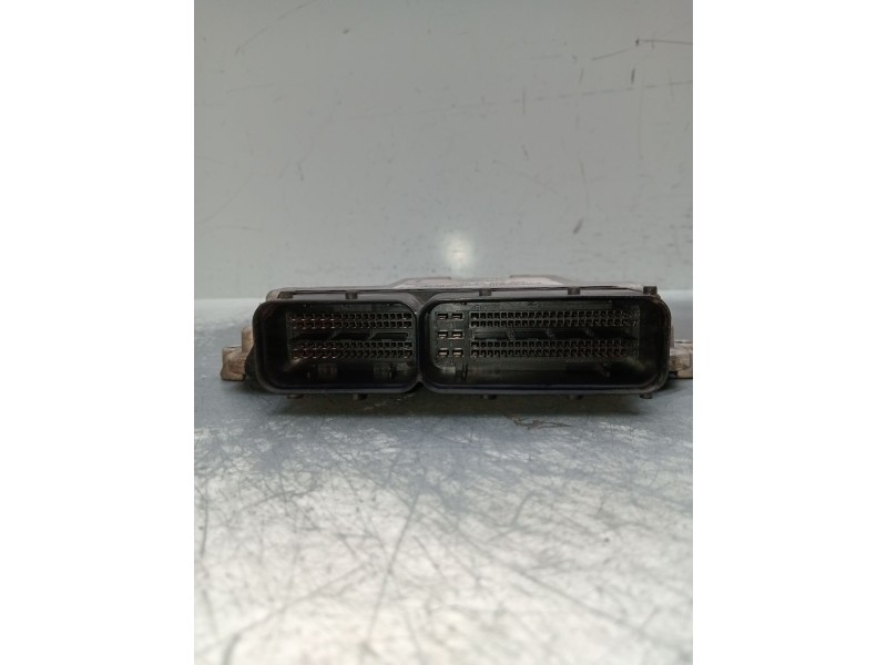 Recambio de centralita motor uce para opel astra h gtc (a04) 1.7 cdti (l08) referencia OEM IAM 0281012694 GM55560810 8980135190