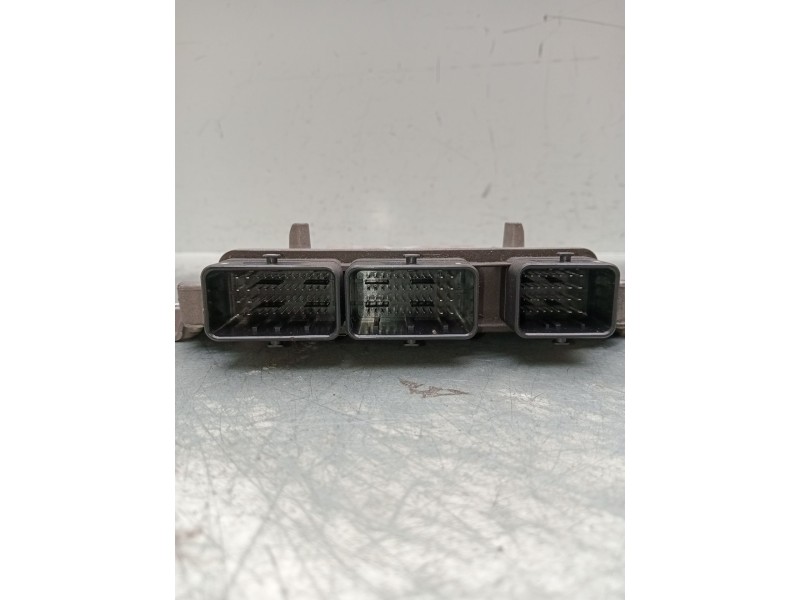 Recambio de centralita motor uce para peugeot 308 sw i (4e_, 4h_) 2.0 hdi referencia OEM IAM 9663548180 R0413C007C 