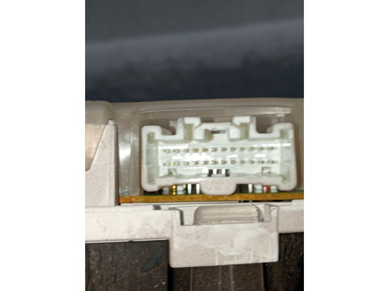 Recambio de cuadro instrumentos para mazda 6 hatchback (gg) 2.3 (gg3s) referencia OEM IAM JEGJ6RC  