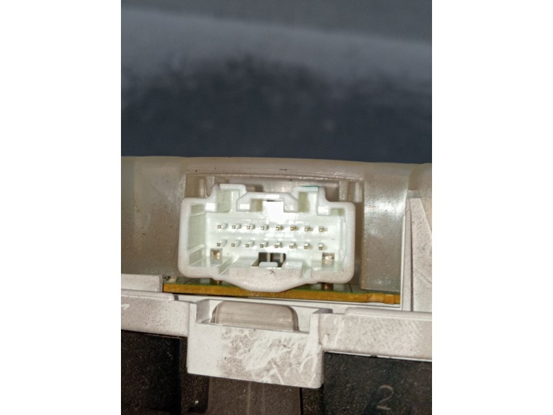 Recambio de cuadro instrumentos para mazda 6 hatchback (gg) 2.3 (gg3s) referencia OEM IAM JEGJ6RC  