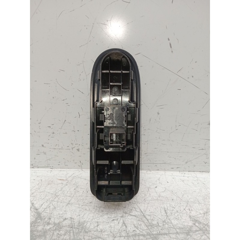 Recambio de mando elevalunas delantero derecho para peugeot 308 sw i (4e_, 4h_) 2.0 hdi referencia OEM IAM 96565184XT 5P 5326980