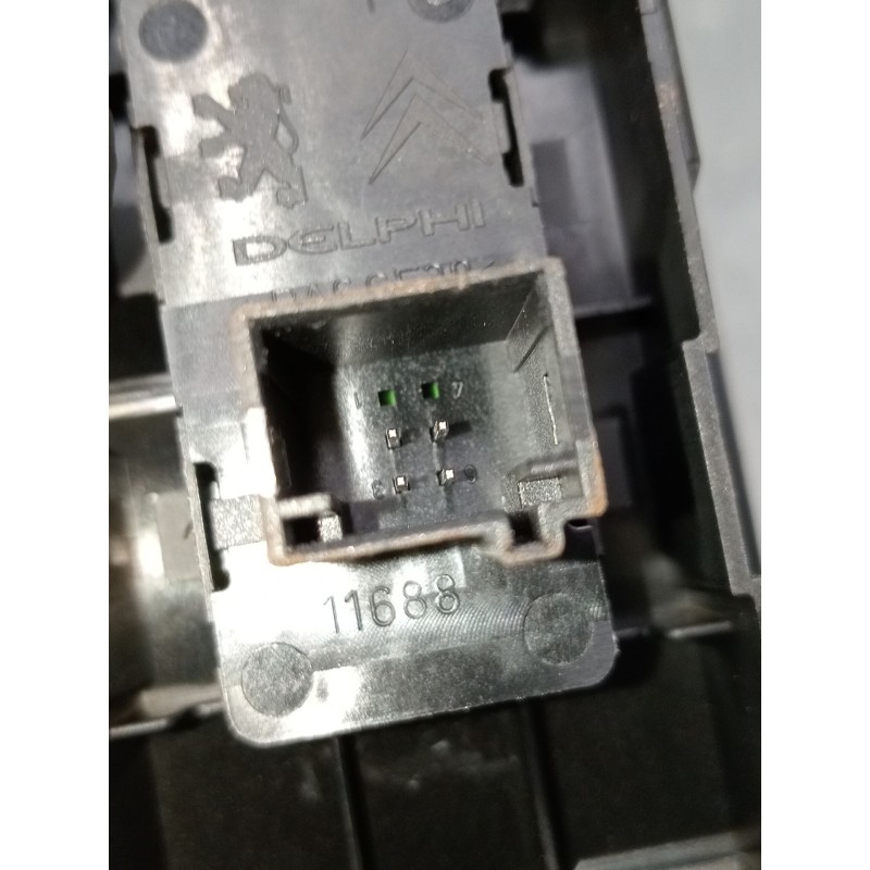 Recambio de mando elevalunas delantero derecho para peugeot 308 sw i (4e_, 4h_) 2.0 hdi referencia OEM IAM 96565184XT 5P 5326980