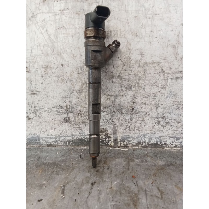 Recambio de inyector para kia sorento i (jc) 2.5 crdi referencia OEM IAM 338004A500 0445110 BOSCH