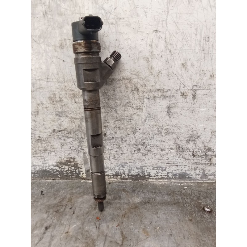 Recambio de inyector para kia sorento i (jc) 2.5 crdi referencia OEM IAM 338004A500 0445110 BOSCH
